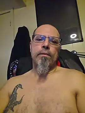Snapshot of KrazyLegz chatting on 14, 4, 2026 KrazyLegz online show from 14, 4, 2026