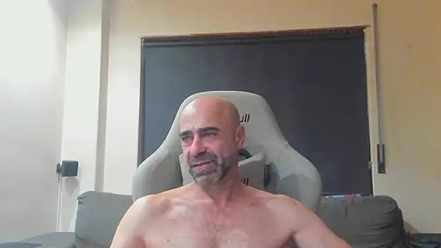 Snapshot of Bicopflirt chatting on 10, 10, 2025 Bicopflirt online show from 10, 10, 2025