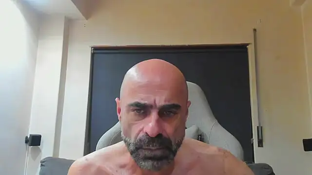 Snapshot of Bicopflirt chatting on 19, 10, 2025 Bicopflirt online show from 19, 10, 2025