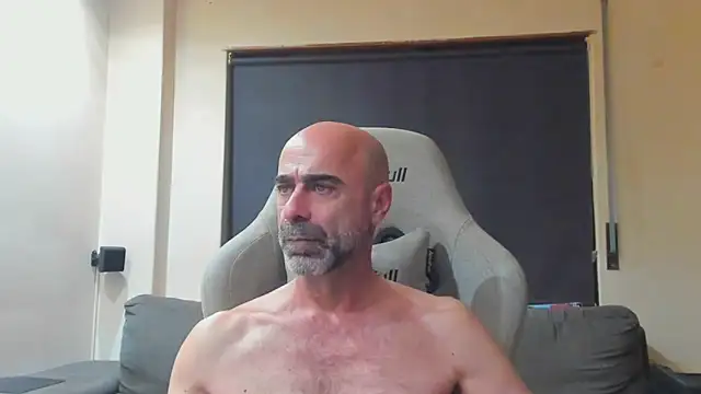 Snapshot of Bicopflirt chatting on 20, 10, 2025 Bicopflirt online show from 20, 10, 2025