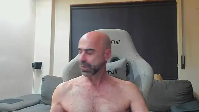 Snapshot of Bicopflirt chatting on 28, 10, 2025 Bicopflirt online show from 28, 10, 2025