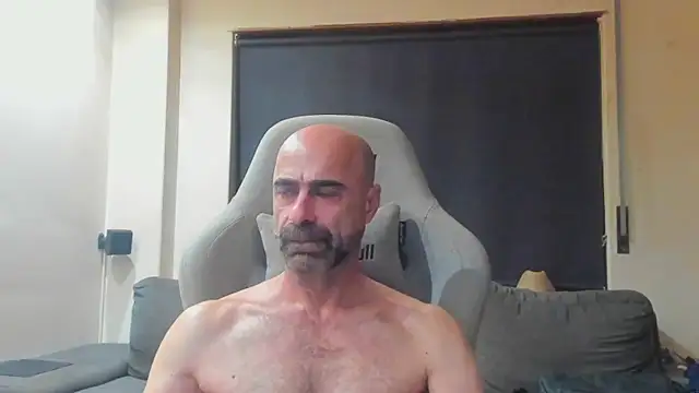 Snapshot of Bicopflirt chatting on 30, 10, 2025 Bicopflirt online show from 30, 10, 2025