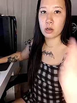 Japabaixinha online show from 10, 3, 2025