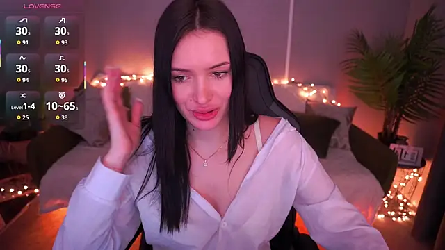 MilaSecrett online show from 16, 3, 2026