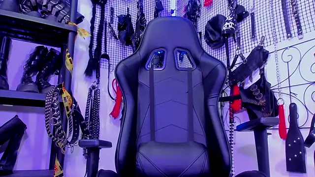 Snapshot of Agatha_BDSM chatting on 6, 2, 2025 Agatha BDSM online show from 6, 2, 2025