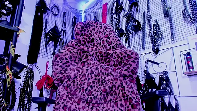 Snapshot of Agatha_BDSM chatting on 19, 3, 2025 Agatha BDSM online show from 19, 3, 2025