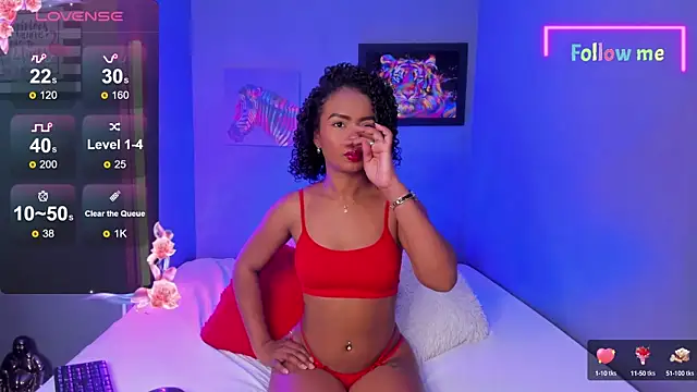 EmmaSmith06 online show from 12, 12, 2024