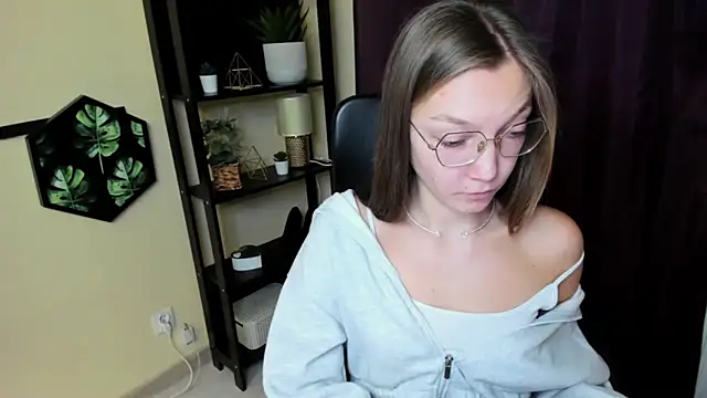 EmillyPlay online show from 16, 1, 2025