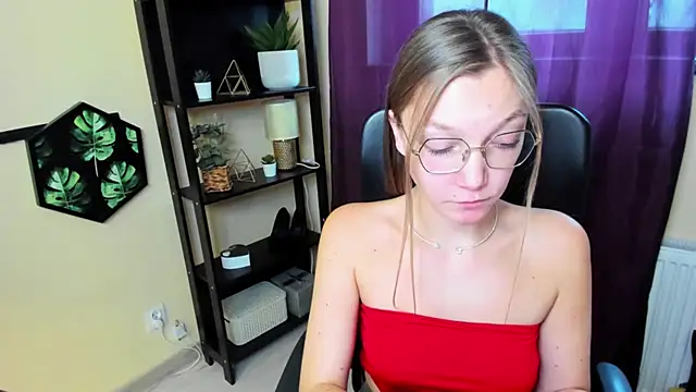 EmillyPlay online show from 29, 1, 2025