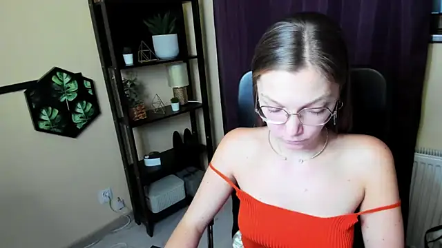 EmillyPlay online show from 6, 2, 2025