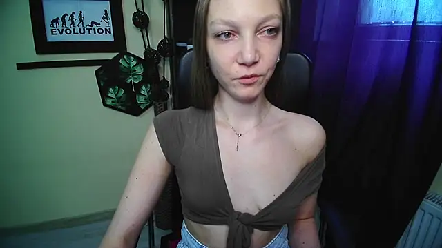 Snapshot of EmillyPlay chatting on 19, 5, 2026 EmillyPlay online show from 19, 5, 2026