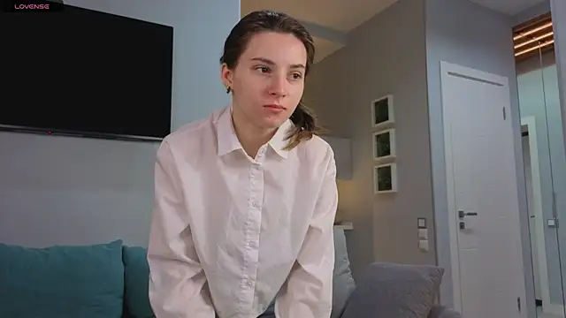 Snapshot of DonnaBurkee chatting on 25, 10, 2025 DonnaBurkee online show from 25, 10, 2025