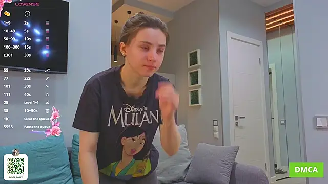 Snapshot of DonnaBurkee chatting on 30, 10, 2025 DonnaBurkee online show from 30, 10, 2025