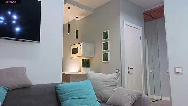 Snapshot of DonnaBurkee chatting on 5, 11, 2025 DonnaBurkee online show from 5, 11, 2025