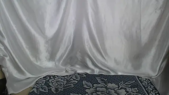 Burberrry  online show from 4, 5, 2026