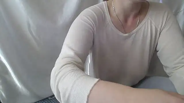 Burberrry  online show from 6, 5, 2026