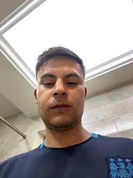 Snapshot of Nicolds14 chatting on 1, 11, 2025 Nicolds14 online show from 1, 11, 2025