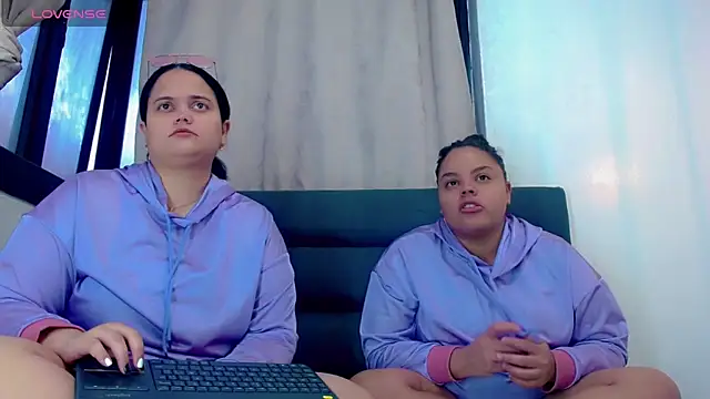 brunnette hot online show from 3, 12, 2025