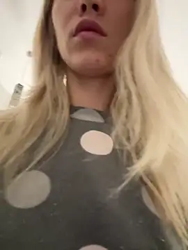 Adelina0001 online show from 30, 12, 2024