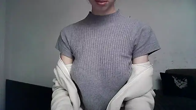 Snapshot of ElizaSwon chatting on 4, 10, 2025 ElizaSwon online show from 4, 10, 2025