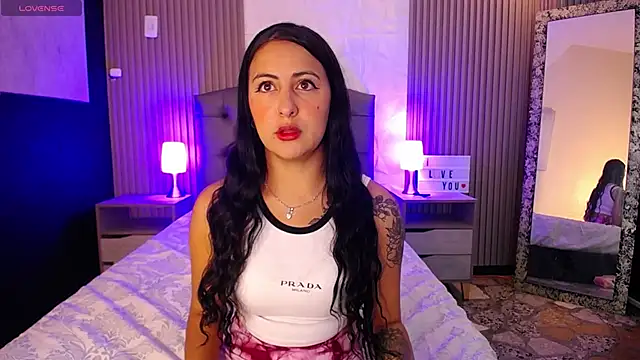 Snapshot of isabella_smith_ chatting on 6, 2, 2025 isabella smith  online show from 6, 2, 2025