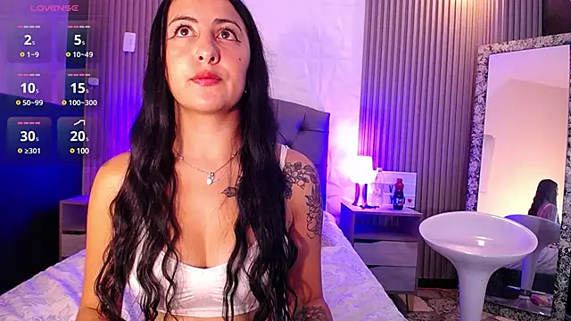 Snapshot of isabella_smith_ chatting on 6, 2, 2025 isabella smith  online show from 6, 2, 2025