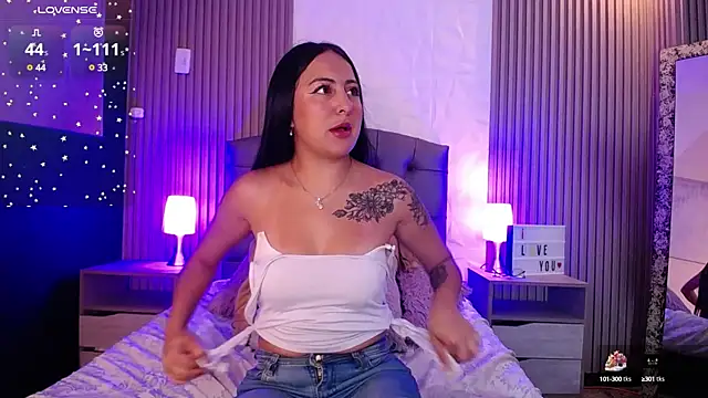 Snapshot of isabella_smith_ chatting on 10, 2, 2025 isabella smith  online show from 10, 2, 2025