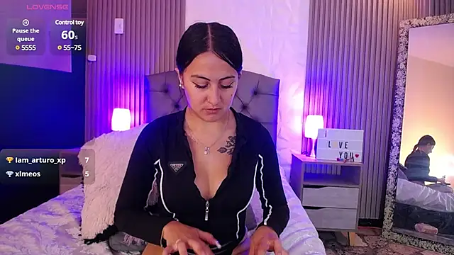 Snapshot of isabella_smith_ chatting on 21, 2, 2025 isabella smith  online show from 21, 2, 2025