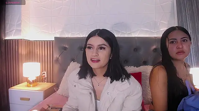 Snapshot of isabella_smith_ chatting on 14, 3, 2025 isabella smith  online show from 14, 3, 2025