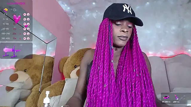 Snapshot of puca_ebony chatting on 13, 2, 2025 puca ebony online show from 13, 2, 2025