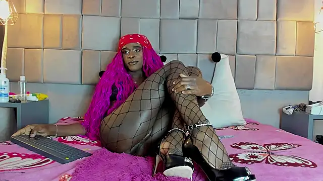 Snapshot of puca_ebony chatting on 8, 3, 2025 puca ebony online show from 8, 3, 2025