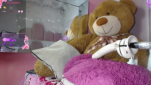 Snapshot of puca_ebony chatting on 20, 3, 2025 puca ebony online show from 20, 3, 2025