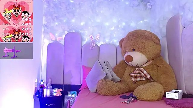 Snapshot of puca_ebony chatting on 24, 9, 2025 puca ebony online show from 24, 9, 2025