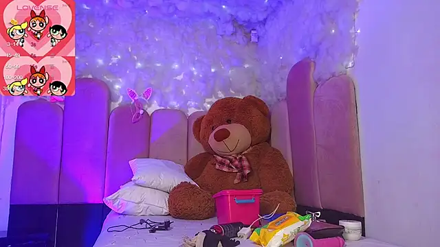 Snapshot of puca_ebony chatting on 30, 9, 2025 puca ebony online show from 30, 9, 2025