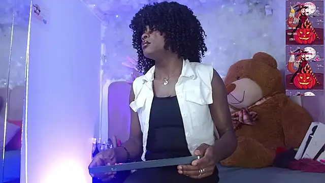 Snapshot of puca_ebony chatting on 24, 10, 2025 puca ebony online show from 24, 10, 2025