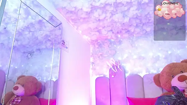 Snapshot of puca_ebony chatting on 22, 12, 2025 puca ebony online show from 22, 12, 2025