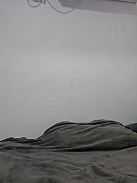 Iliketocooksquirt25 online show from 9, 9, 2025