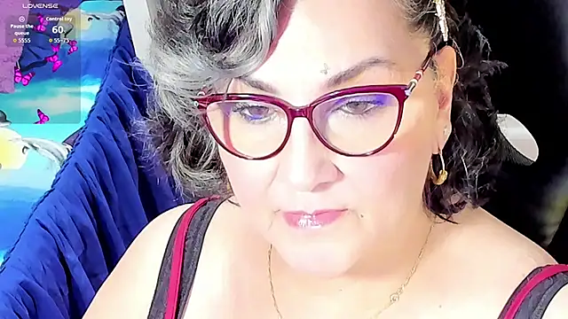 cataleya mom online show from 6, 10, 2025