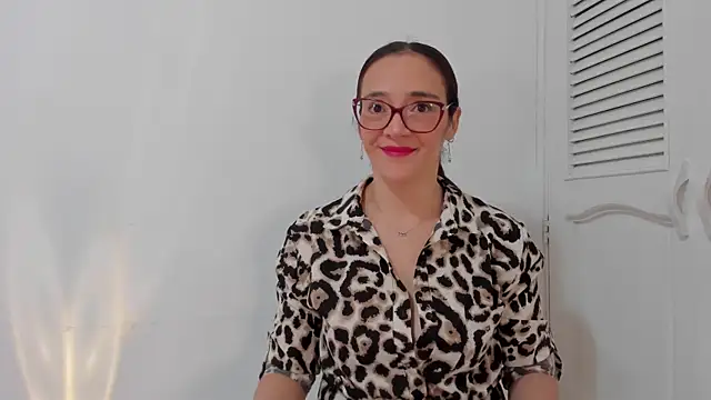 Jessica Herrera  online show from 10, 7, 2026