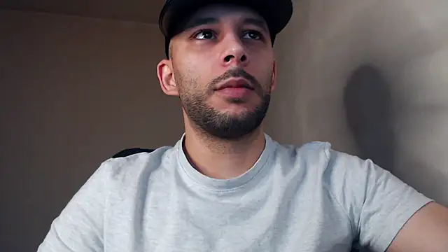 Snapshot of henryaxe chatting on 2, 11, 2025 henryaxe online show from 2, 11, 2025