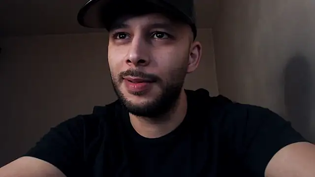 Snapshot of henryaxe chatting on 4, 11, 2025 henryaxe online show from 4, 11, 2025