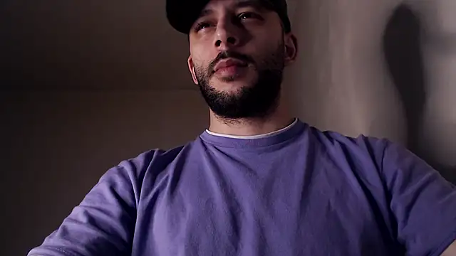 Snapshot of henryaxe chatting on 12, 11, 2025 henryaxe online show from 12, 11, 2025