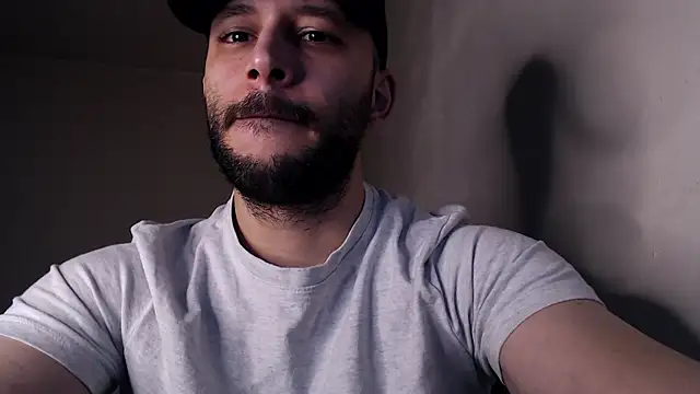 Snapshot of henryaxe chatting on 15, 11, 2025 henryaxe online show from 15, 11, 2025