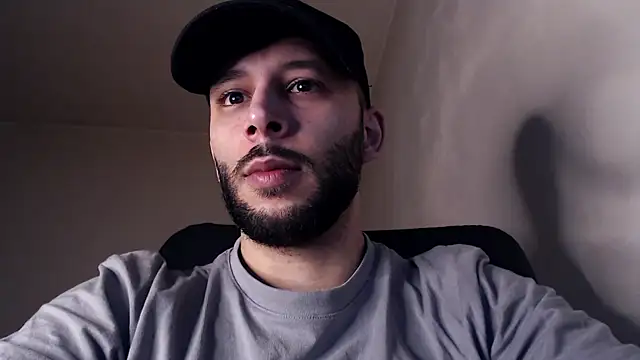 Snapshot of henryaxe chatting on 19, 11, 2025 henryaxe online show from 19, 11, 2025