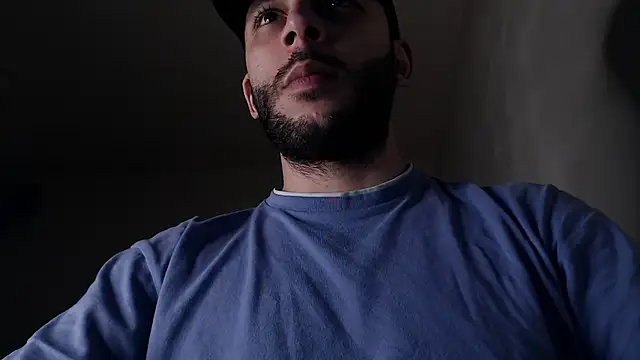 Snapshot of henryaxe chatting on 14, 12, 2025 henryaxe online show from 14, 12, 2025