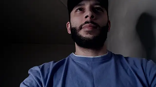 Snapshot of henryaxe chatting on 13, 1, 2026 henryaxe online show from 13, 1, 2026