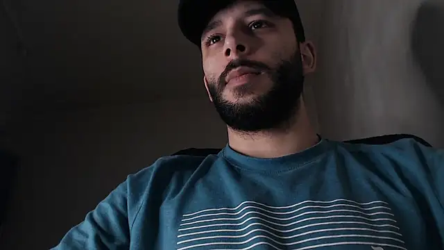 Snapshot of henryaxe chatting on 6, 3, 2026 henryaxe online show from 6, 3, 2026