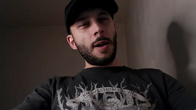 Snapshot of henryaxe chatting on 31, 3, 2026 henryaxe online show from 31, 3, 2026