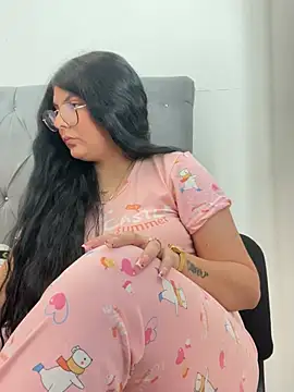 bella isabela online show from 28, 2, 2025