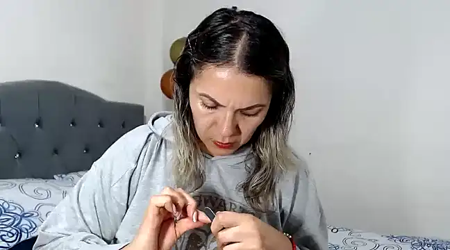 Chantal hott online show from 6, 3, 2025